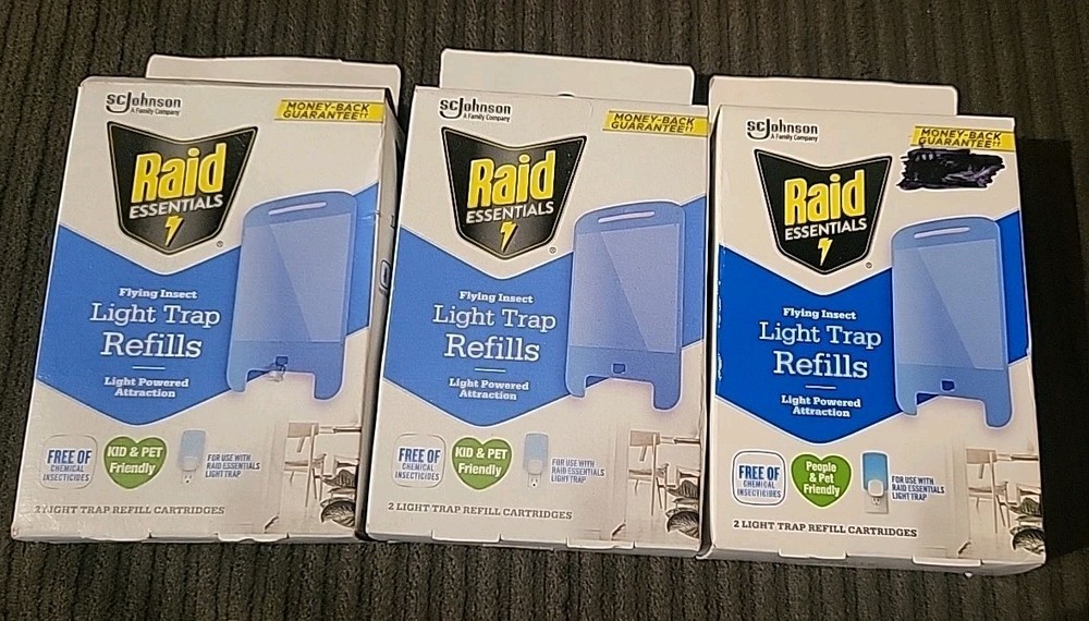 (3) Raid Essentials Light Trap Refills (2 Cartridges Each)