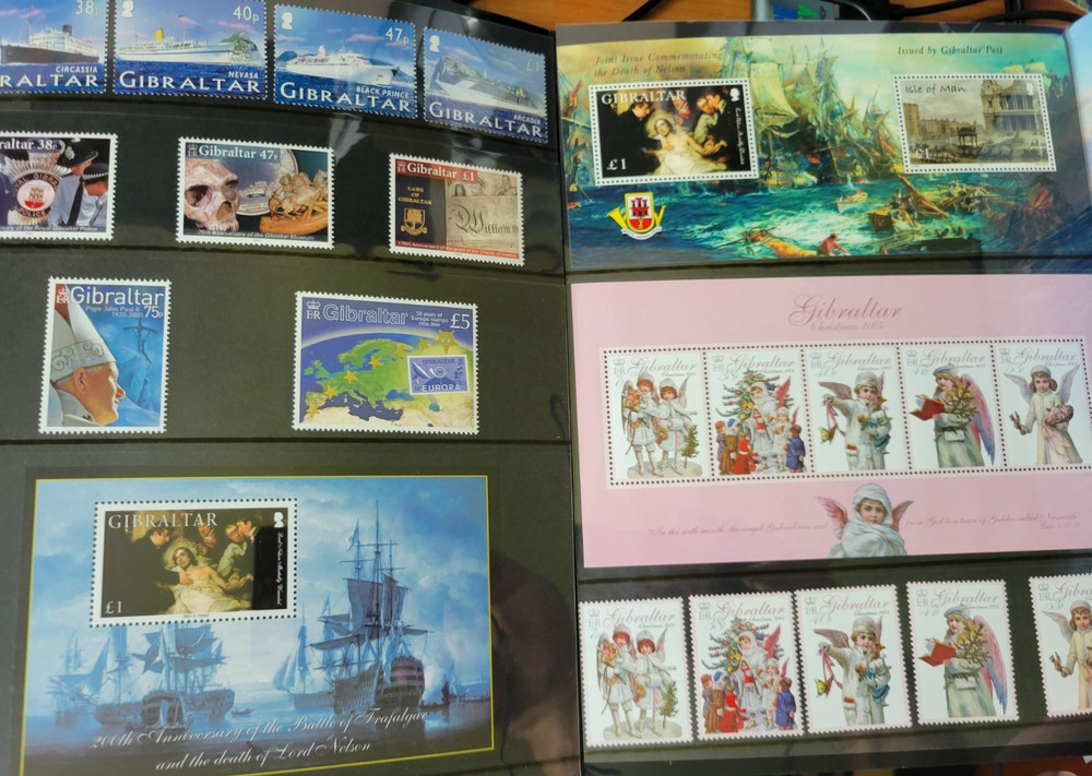 Gibraltar Stamp Yearpack Yearbook 2005 COMPLETE AND MINT