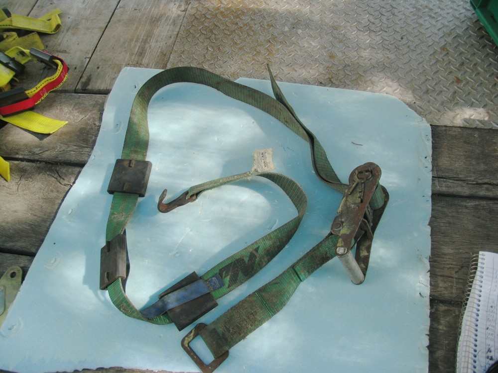 8ft Strap with Ratchet, Hook + Rubber protecting Pads