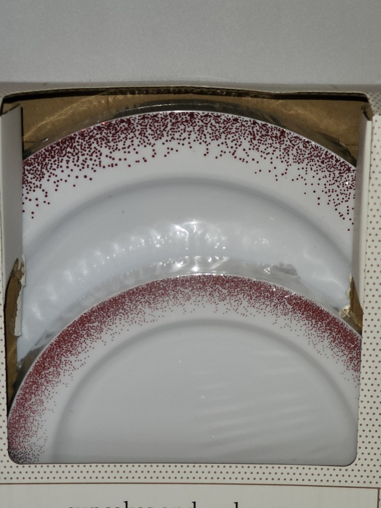 Cupcakes And Cashmere Disposable Dinnerware Set White/Red Sparkle Plastic 50 Pc