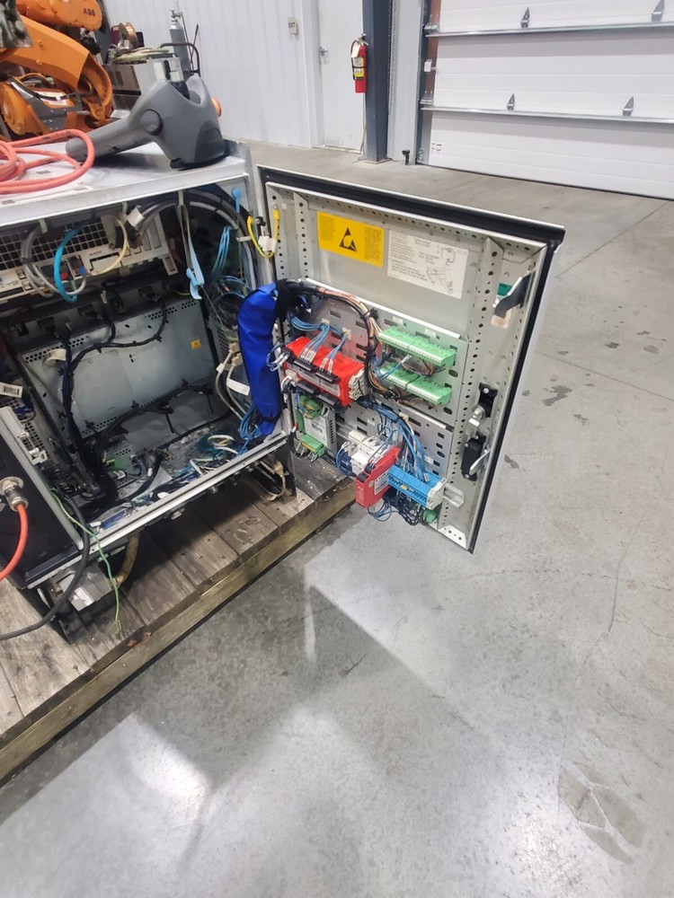 ABB IRB 6640 Industrial Robot With IRC5 Controller