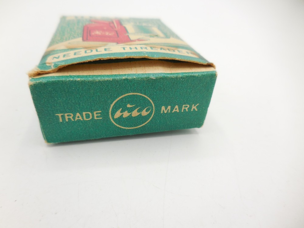 Vintage Hexe Automatic Needle Threader Western Germany Original Box