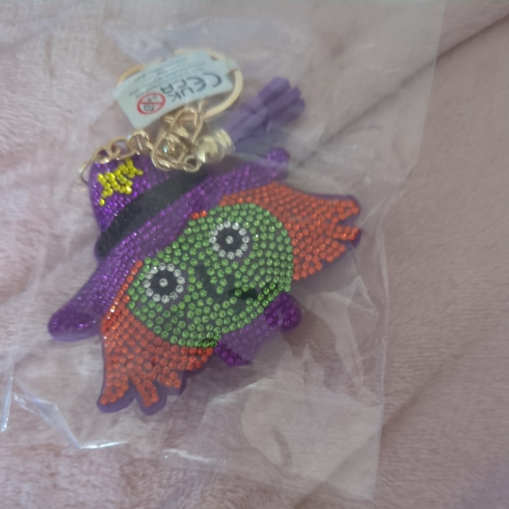 Halloween keyrings witch