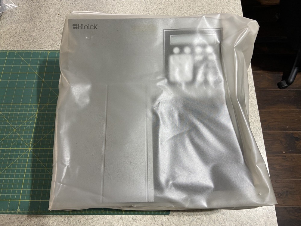 BioTek EL808 Microplate Reader - Passes Self Tests