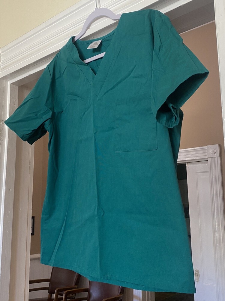 Women’s Scrub Sets (3)