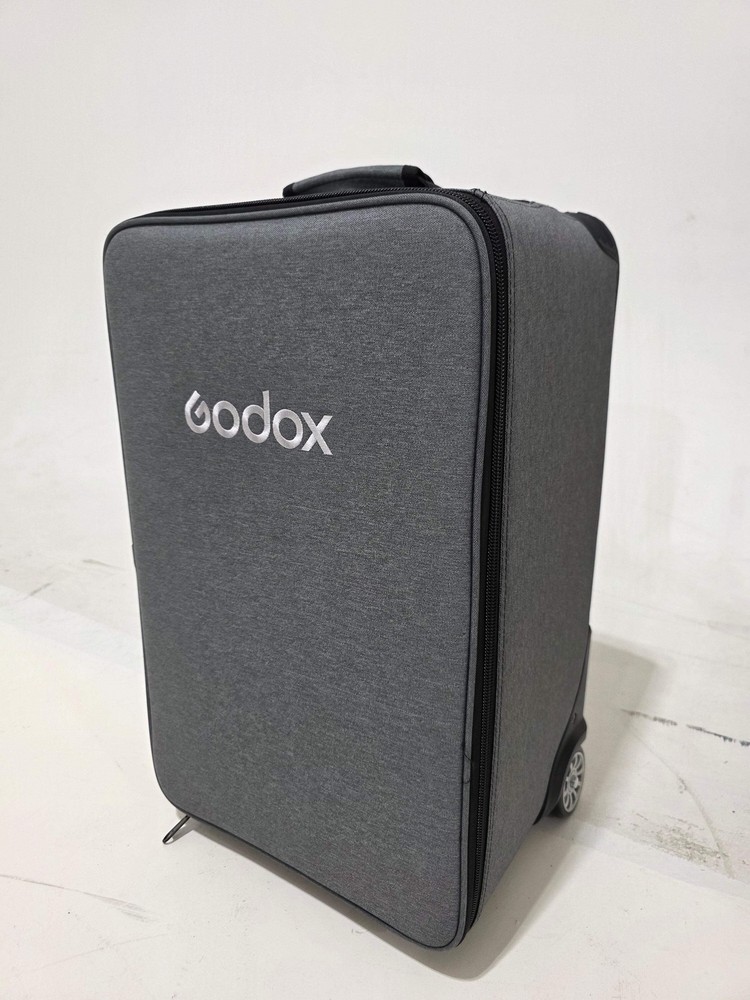 * OPEN BOX GOOD * Godox Knowled M600D Daylight LED Light