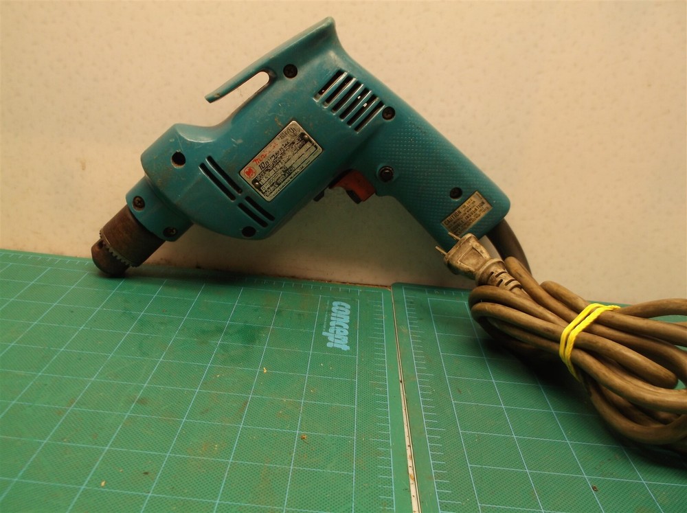Makita DP3720 10mm Drill Corded 125947e missing chuck tool only