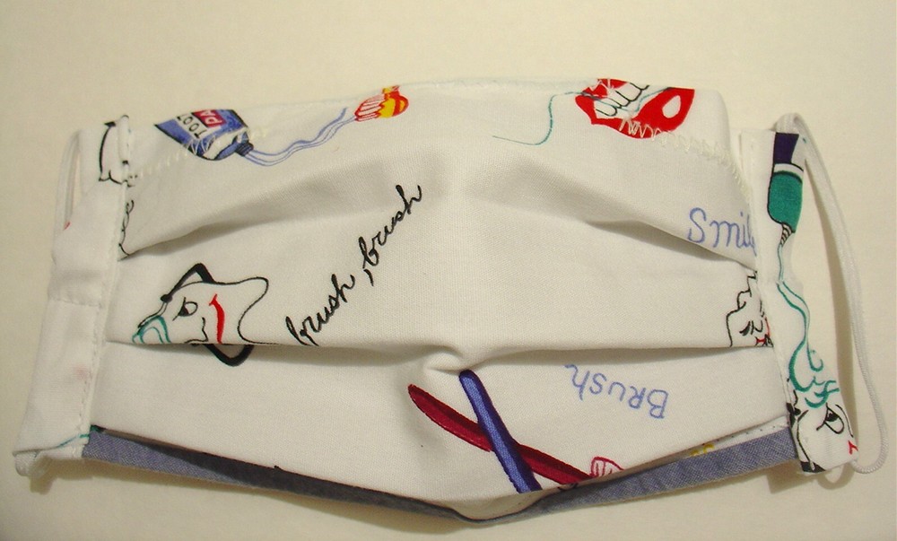 ELASTIC Facemasks toothpaste toothbrush teeth pattern 3 pleats