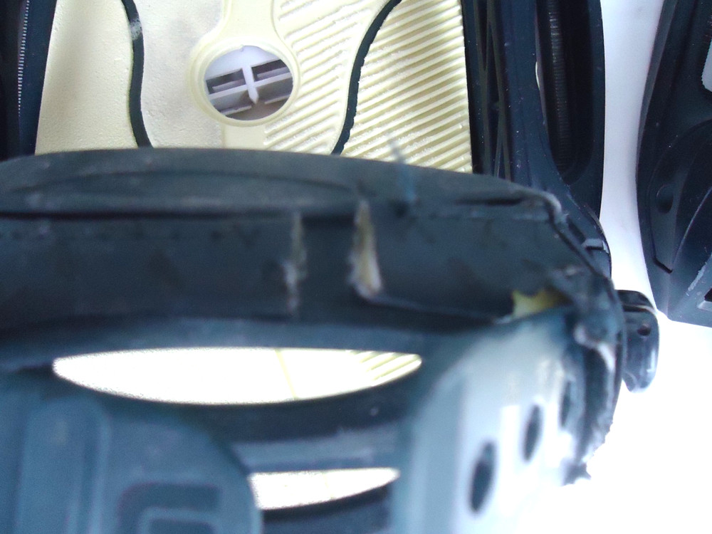 Burton Malavita Snowboard Bindings - Large Size - WITH DAMAGE - READ DESCRIPTION