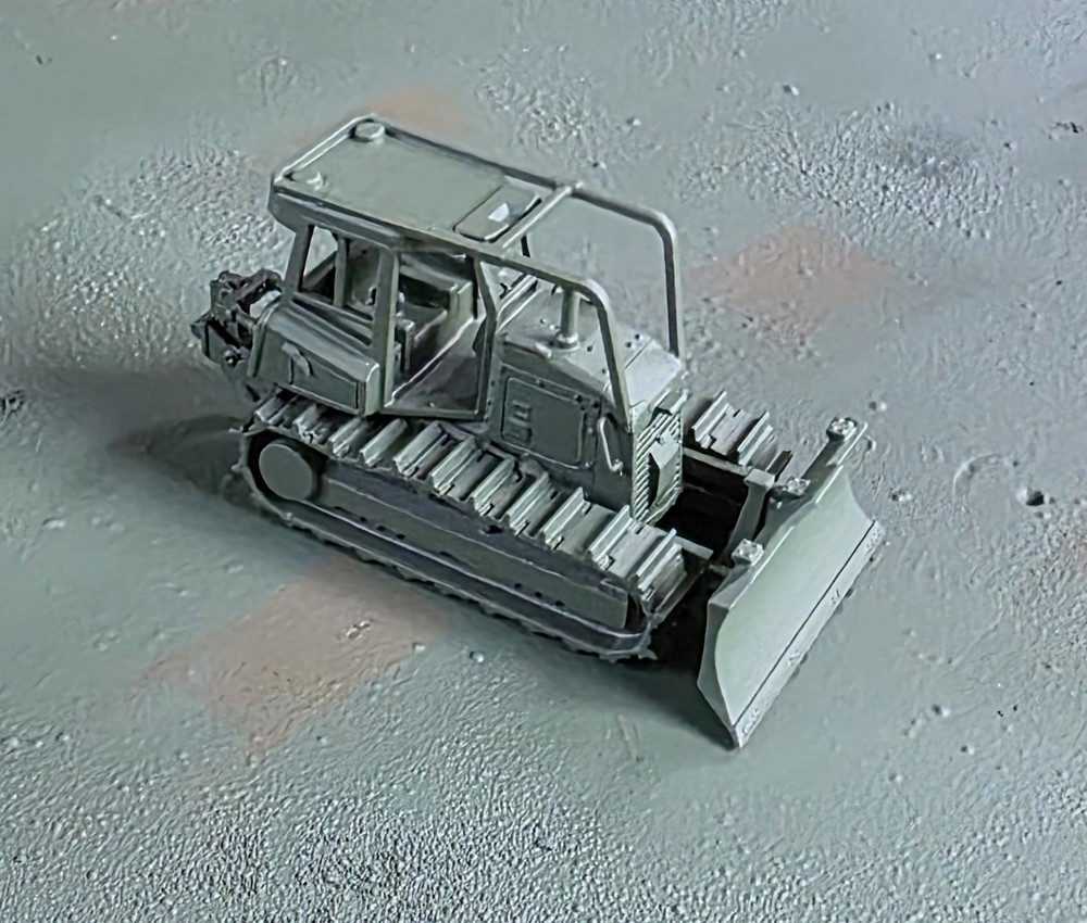 One 1/87 scale Cat D6k bulldozer w/rollover protection system, olive drab!