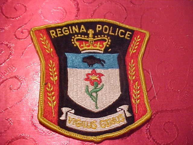 REGINA CANADA POLICE PATCH SHOULDER SIZE USED