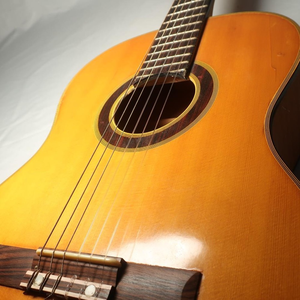 Kawai Gt-68 Classical Guitar Side Back Tiger Heather