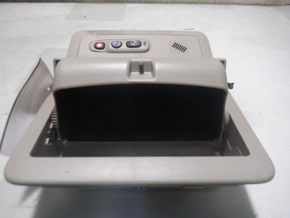 08 SATURN VUE Front Console roof