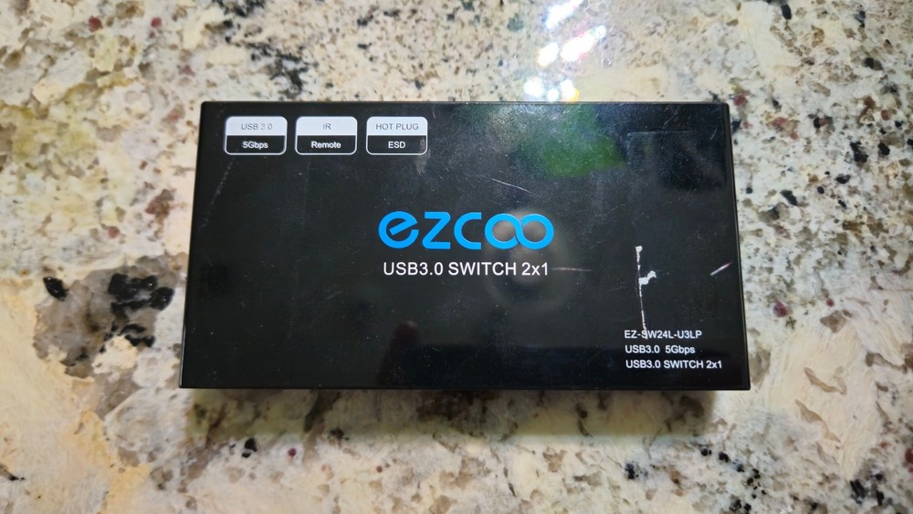 Ezcoo USB 3.0 Switch 1 In 2 Out Sharing Switcher