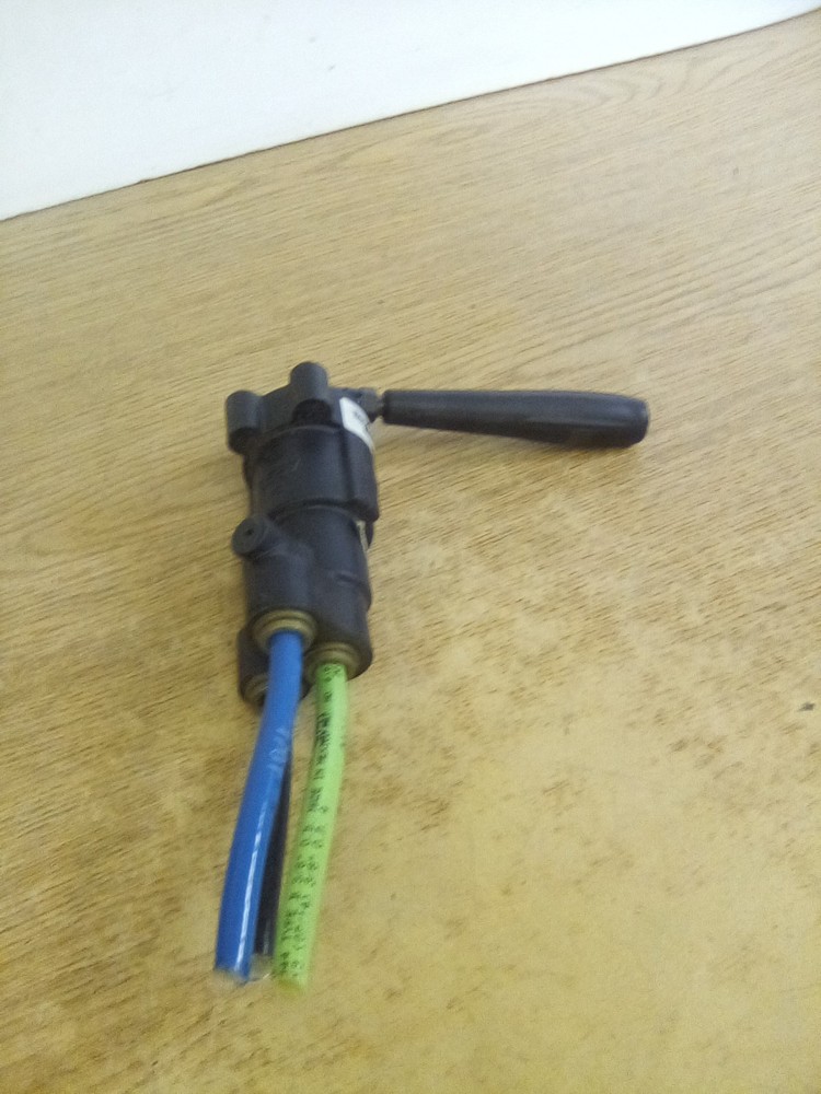 Bendix 410025, 5014474 Trailer Control Valve