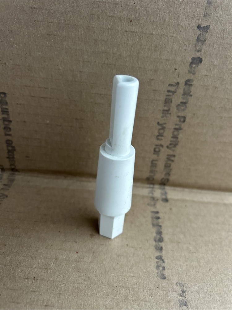 Hamilton Beach Food Processor model 702 702-7 Disc Stem