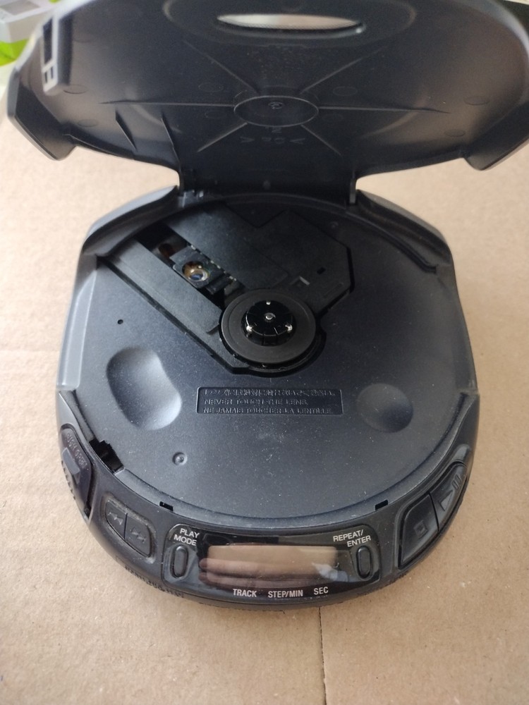 Sony Discman Bass Boost D-151