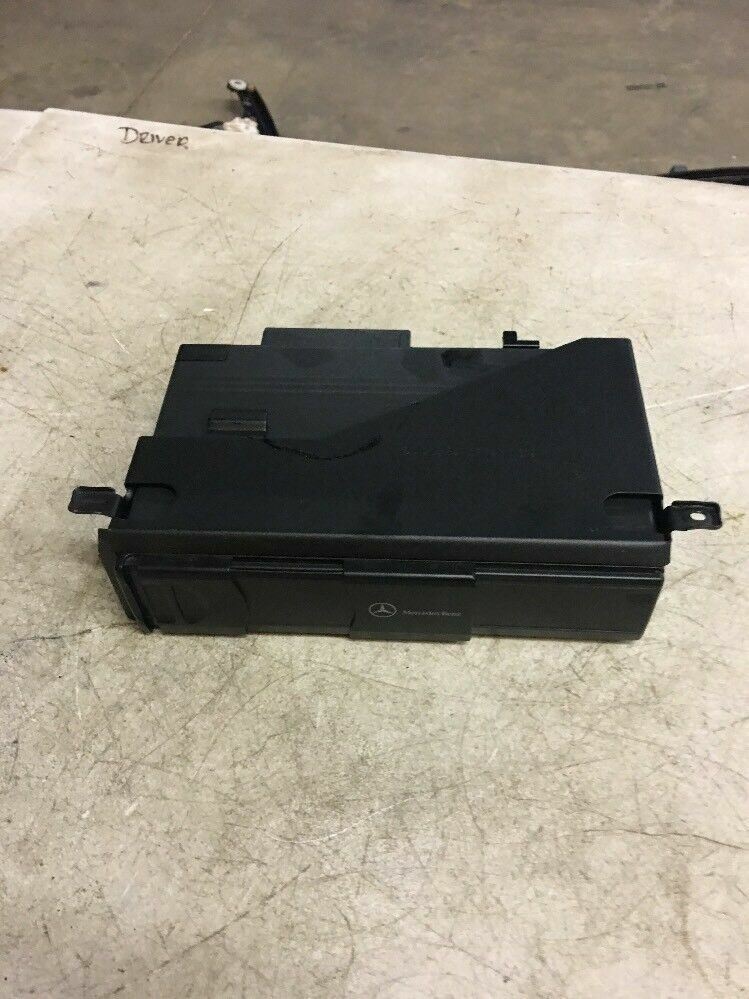 2004 , Mercedes Benz C230 CD CHANGER