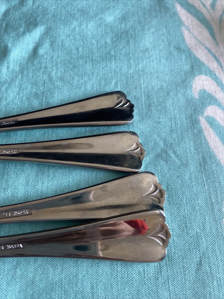 4 Pcs Rogers Co Country Shell Dinner Spoons Stainless Flatware