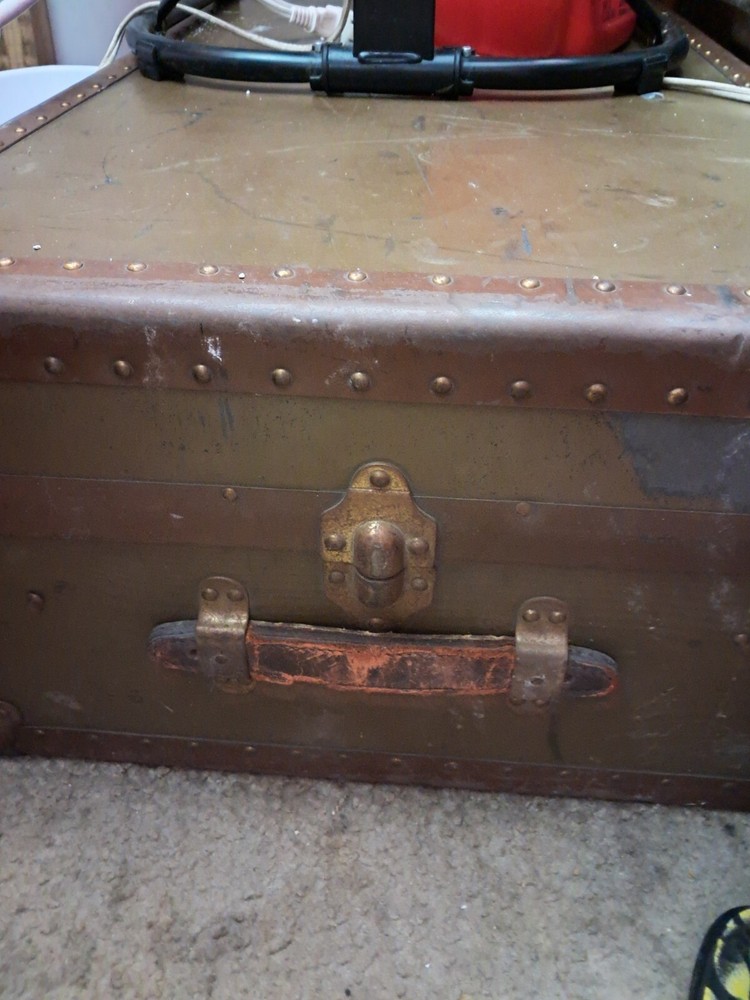 Vintage Steamtrunk Suitcase