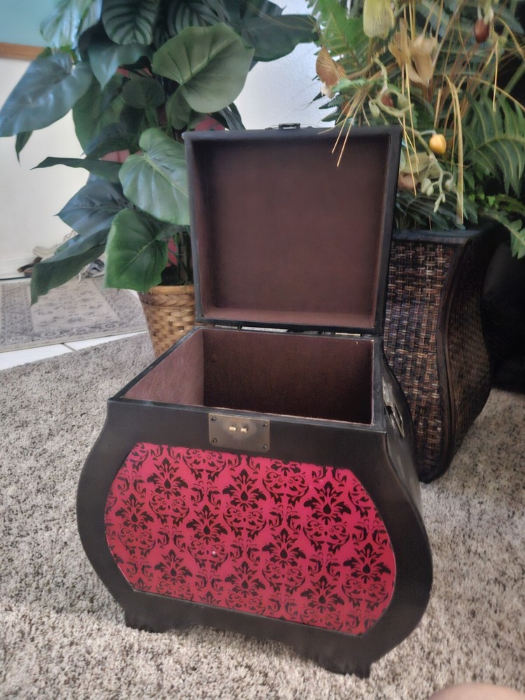 Decorative Storage Chest