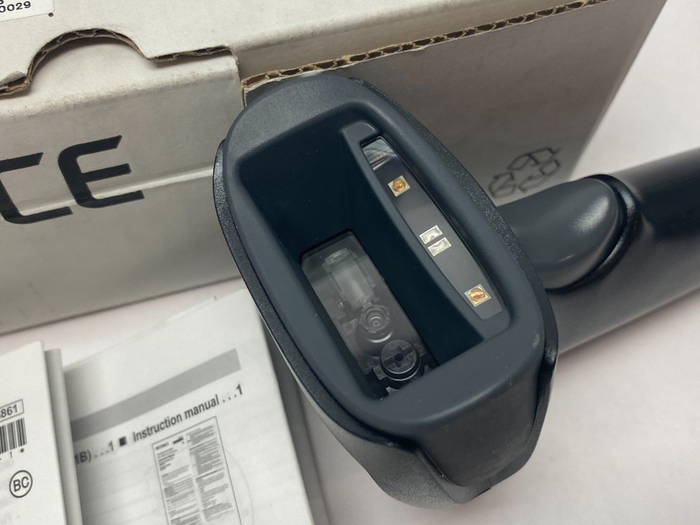 Keyence HR-100B Handheld Code Reader, Standard, Wireless