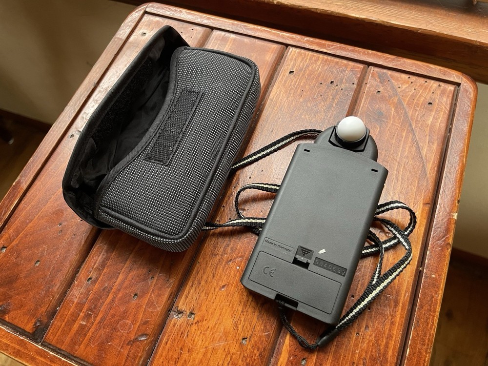 Gossen Digipro F Digital Light Meter Model 594063 with Case