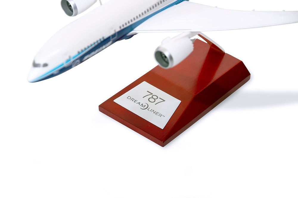 Boeing Unified 787-8 Dreamliner 1:200 Model