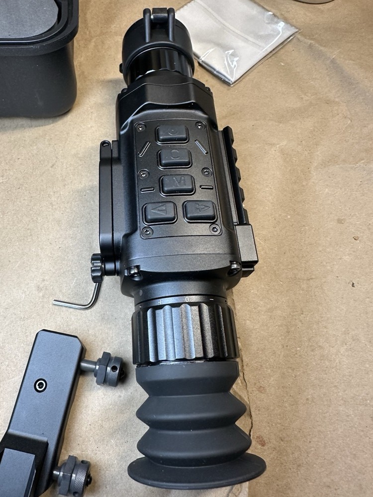 Feyachi Th-25 thermal sight