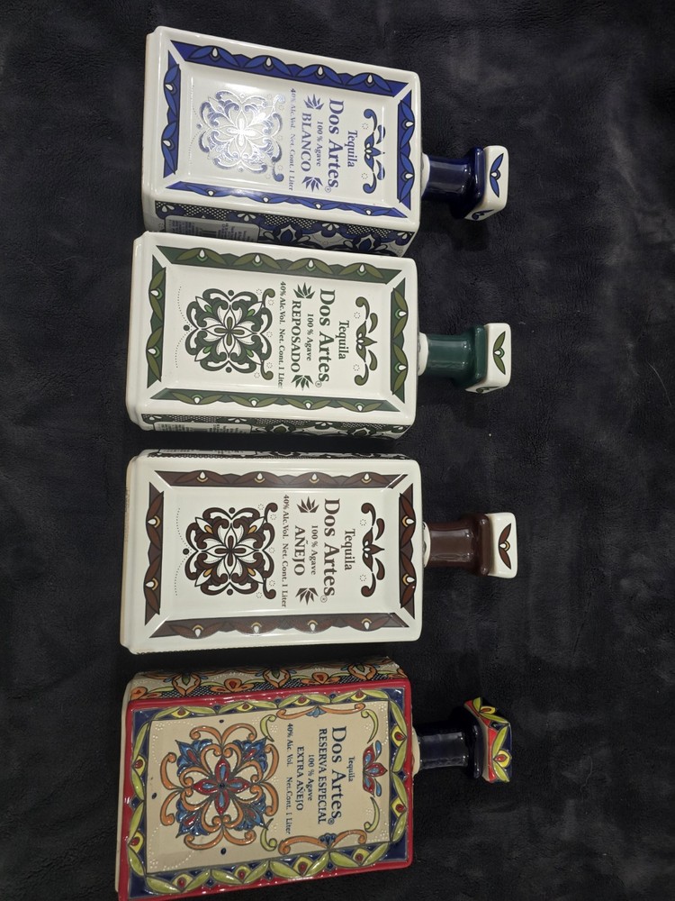 Dos Artes Empty Bottle Set Of 4