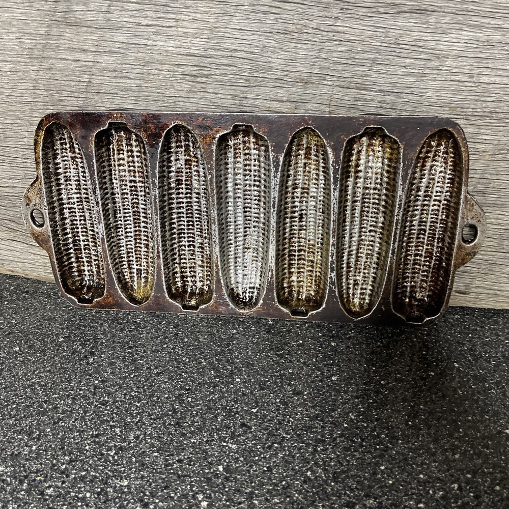 Vintage Aluminum Corn Bread Corn Cobb Mold pan