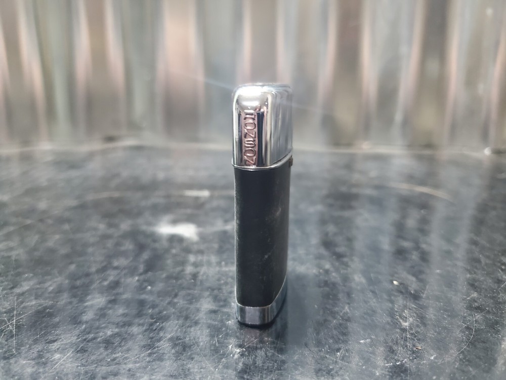 Vintage Ronson Black Leather Veraflame Lighter