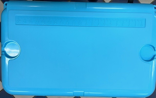 47 Quart Hard Cooler Box with Built-In Bluetooth Speakers