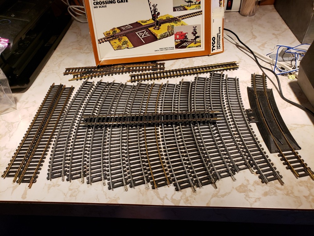 Ho Scale Track Lot 1