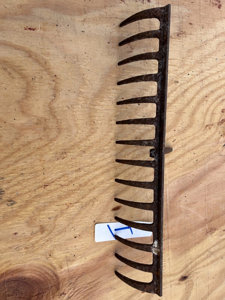 Rake Head Rusty Rustic no handle Original Vintage Primitive Metal