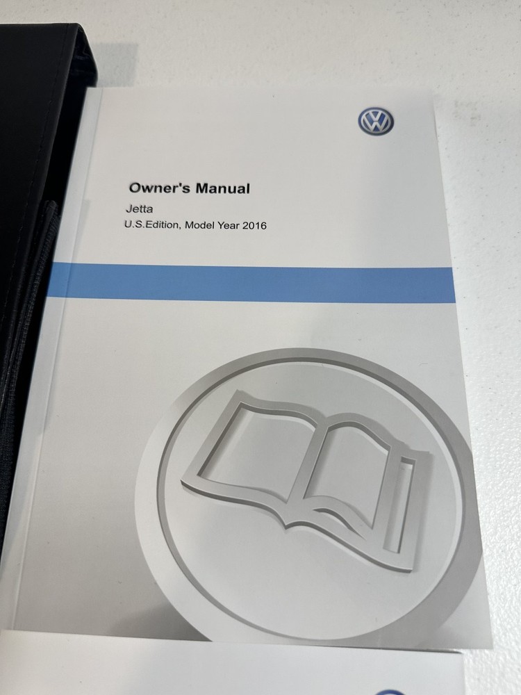 2016 Volkswagen Jetta Owner's Manual Set
