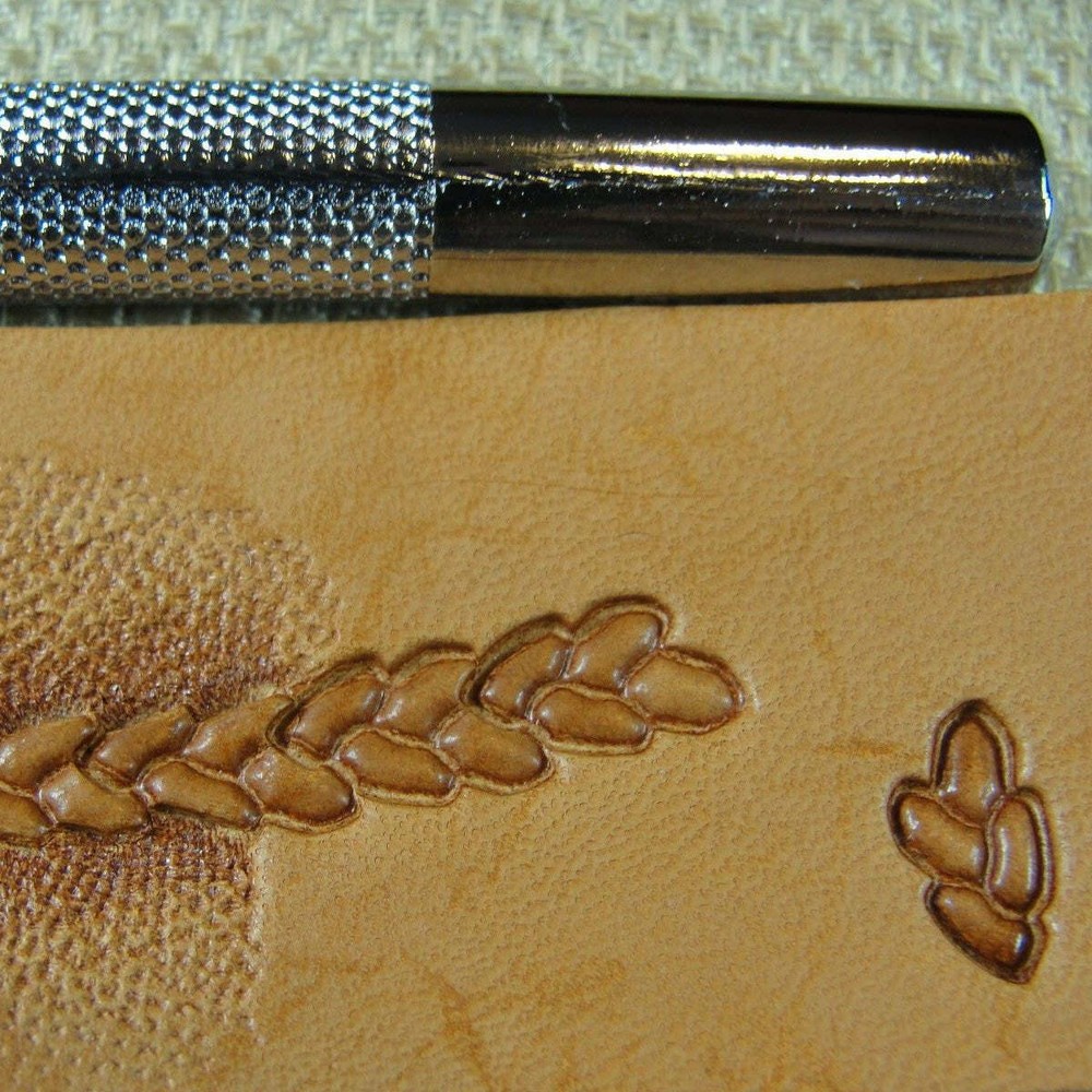 Leather Stamping Tool - D441 Small Double Braid Stamp