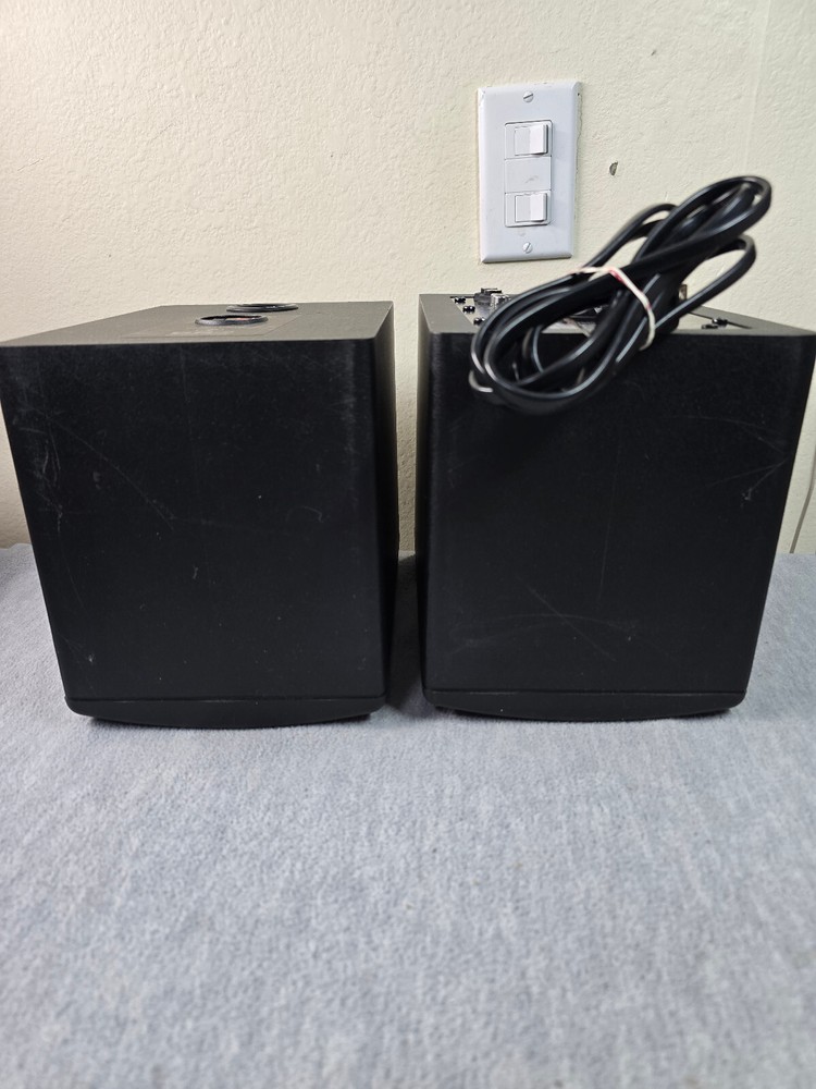 Mackie CR4-X Studio Monitors Limited Edition Silver
