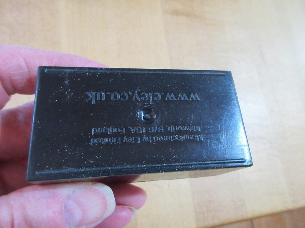 Empty Ammo Box Eley Club 22 LR England (w17) # 80