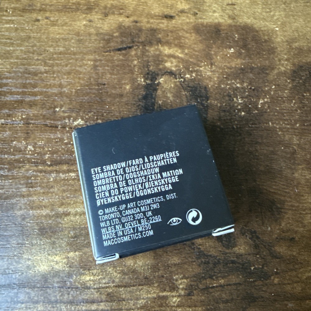 MAC Eye Shadow Omega Matte Full Size