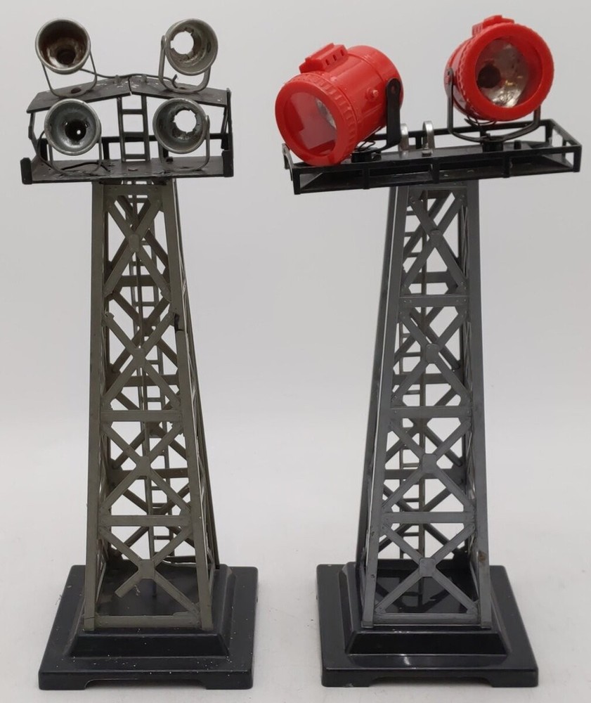 Vintage O Gauge Assorted Spot Light Tower Accessories [2]