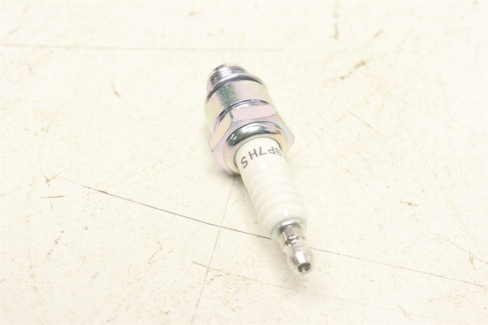 NGK Spark Plug BP7HS 5111 41087