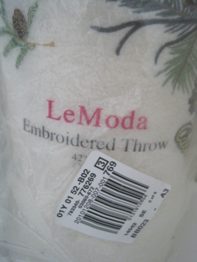 Le Moda Embroidered Throw Cabela's Pine Branch New 42" x 60"
