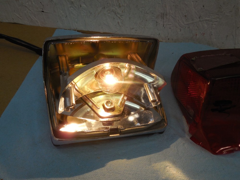 1996 Suzuki VS800 Intruder Taillight Tail Light assembly (bad lens)