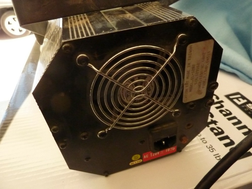 ELATION EL-1202 DJ LIGHT - WORKS - SEE PICTURES