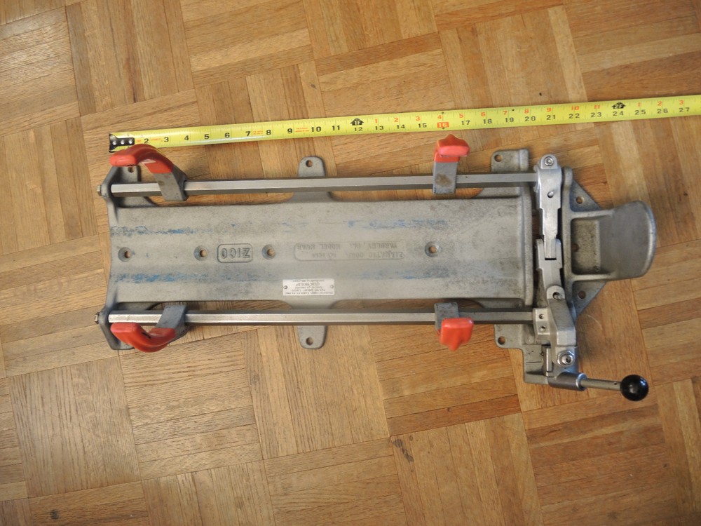 SCBA quic hold mechanical bracket