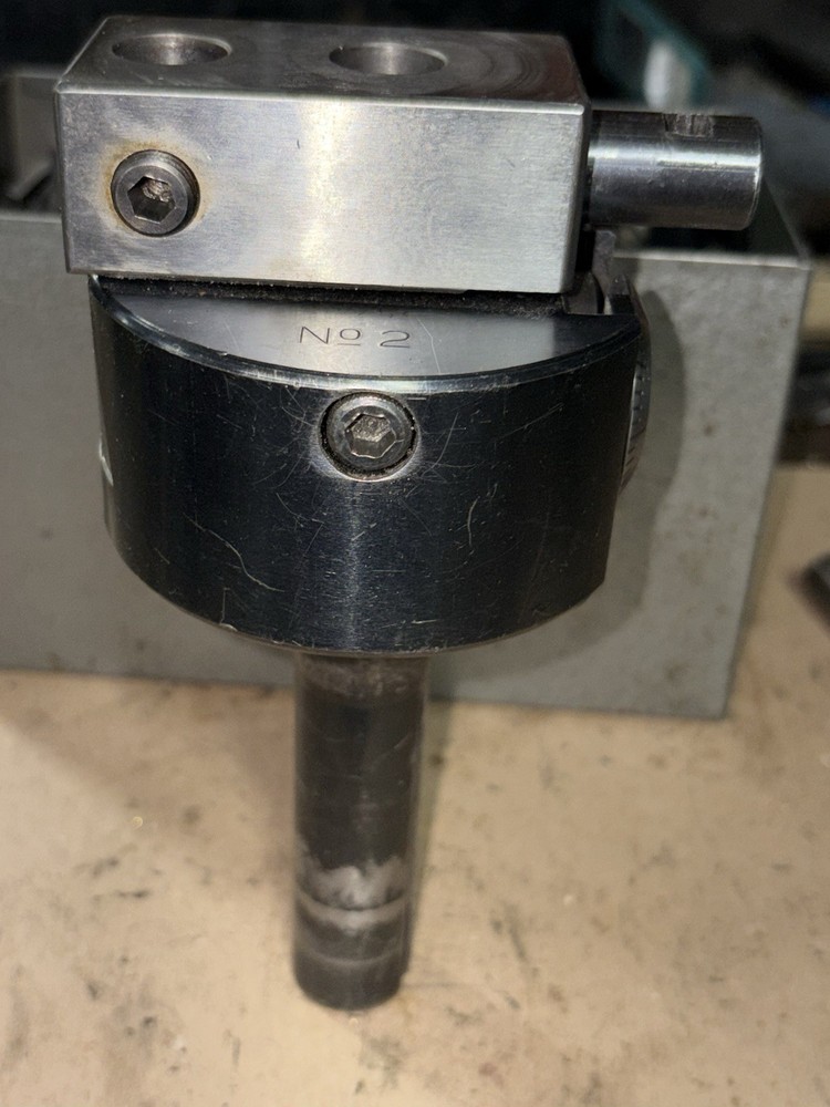 BRIDGEPORT No. 2 Boring Head R8 Shank W/ Storage Case