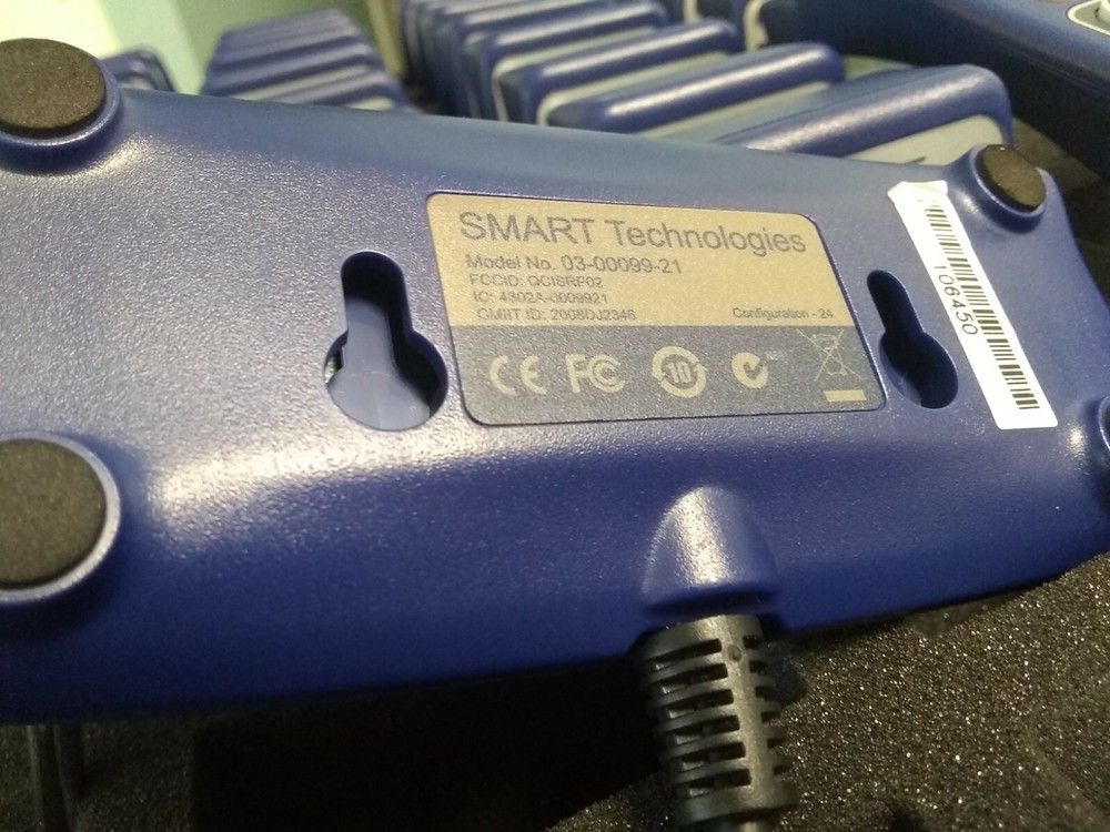 Smart Response PE (30) Remotes/Clickers With Receiver and Carry Case