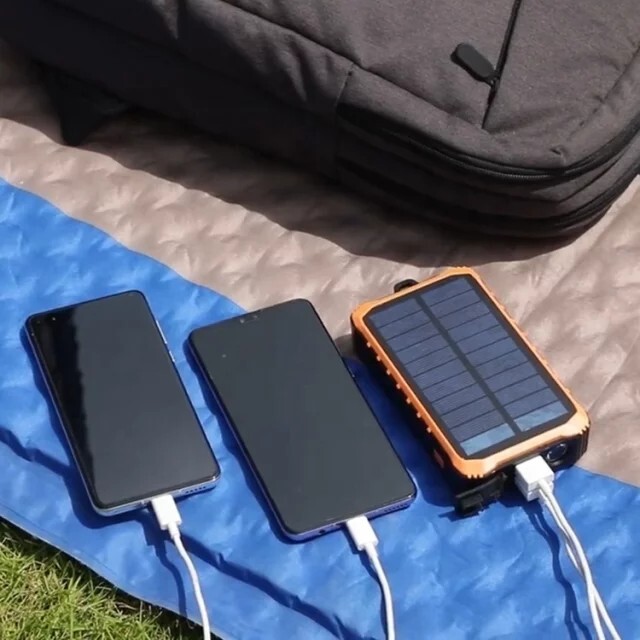 DYNAMO HAND CRANK SOLAR POWERED USB POWERBANK 12000mah