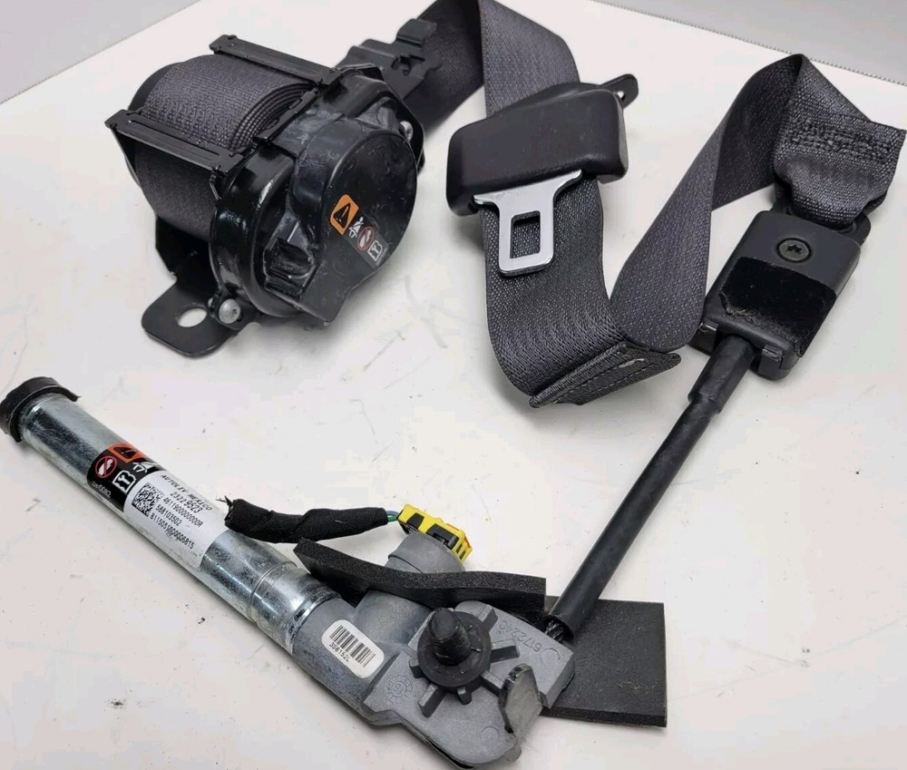 2011-2017 Enclave Traverse Seat Belt Retractor Assembly Front Right Passenger